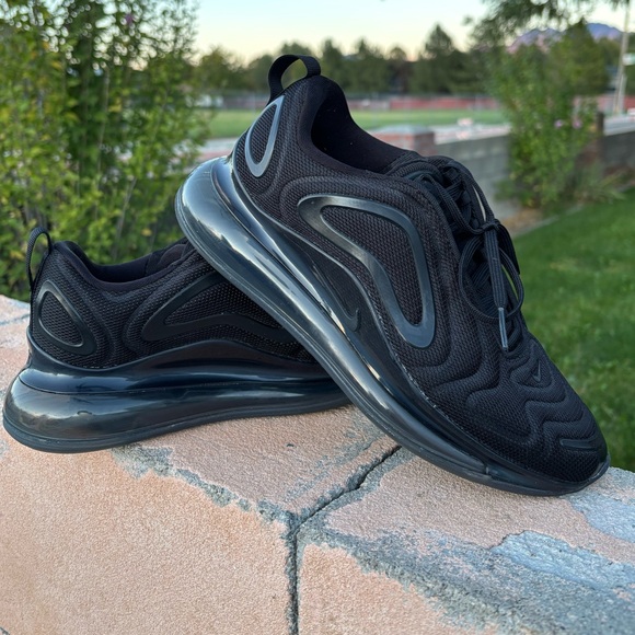 Nike Air Max 720 - Picture 1 of 8